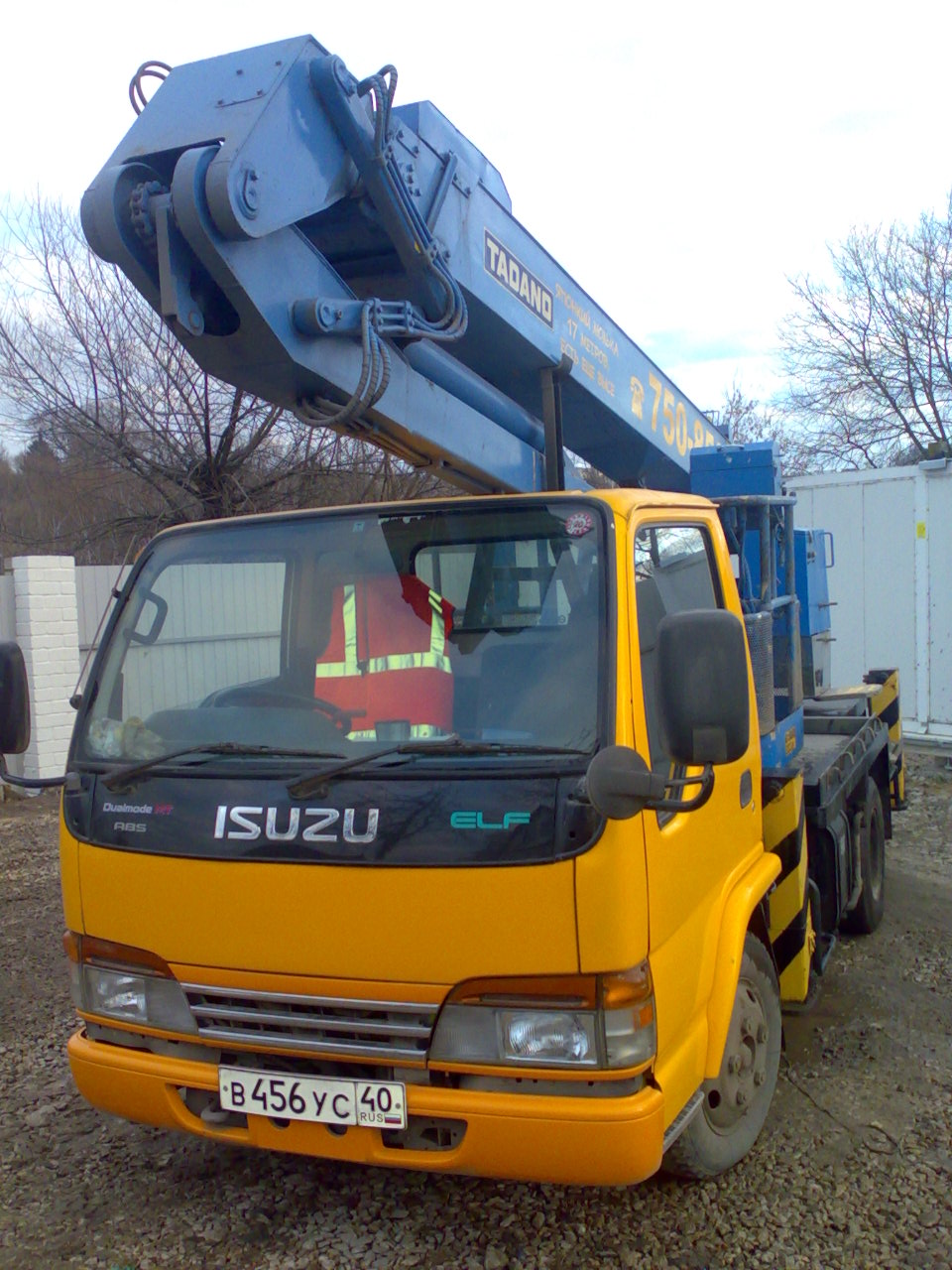 Автовышка средней высоты подъема